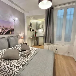 Apartment Paris Studios Paris