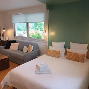 https://chambre-dhotes-pres-de-saint-girons-le-jardin-de-moulis.midi-pyreneeshotels.com