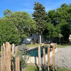 https://le-domaine-saint-jean.fr-provencehotel.com